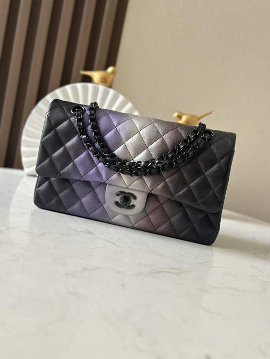 Picture of Chanel Handbags _SKUfw239879690fw